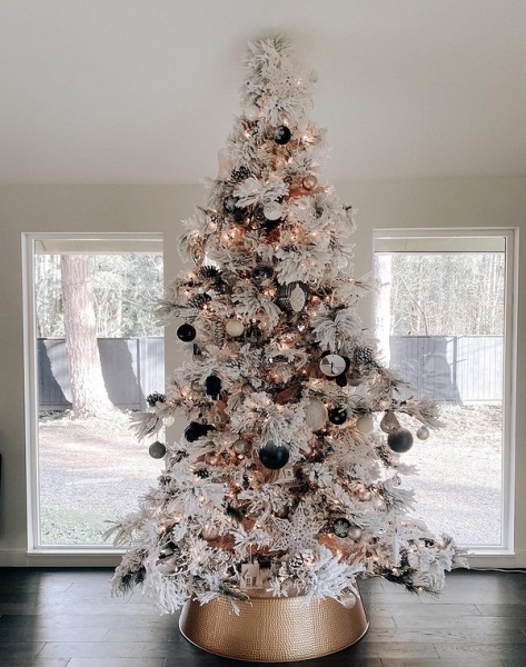 Как выбрать искусственную елку: 5 важных параметров