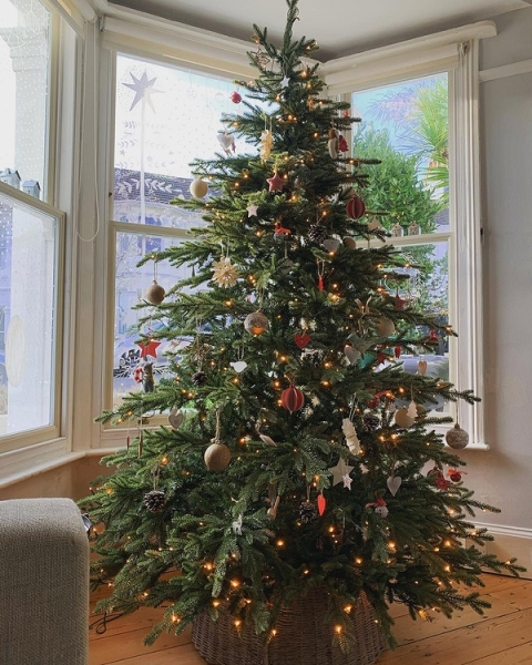 Как выбрать искусственную елку: 5 важных параметров