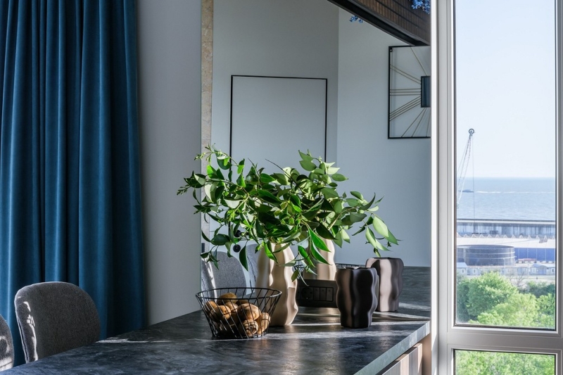 Как выглядит продуманная и стильная квартира для туристов в Сочи: пример однушки 35 кв. м