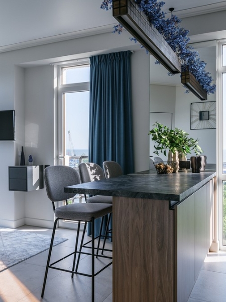 Как выглядит продуманная и стильная квартира для туристов в Сочи: пример однушки 35 кв. м