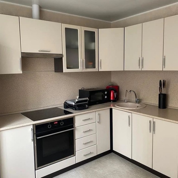 Красим фасад кухни в белый цвет своими руками: выбор краски, инструкция и примеры