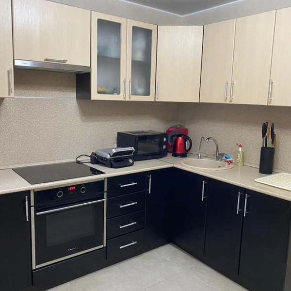 Красим фасад кухни в белый цвет своими руками: выбор краски, инструкция и примеры