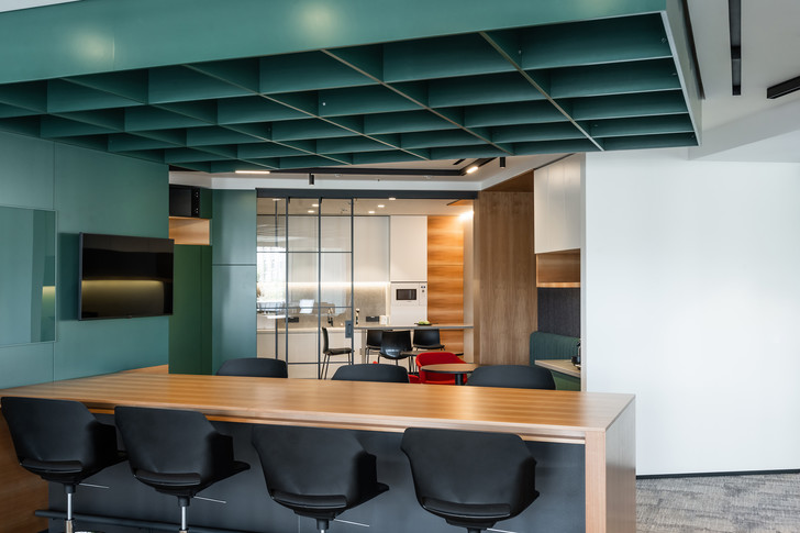 На контрастах: новый офис «Актион Девелопмент»