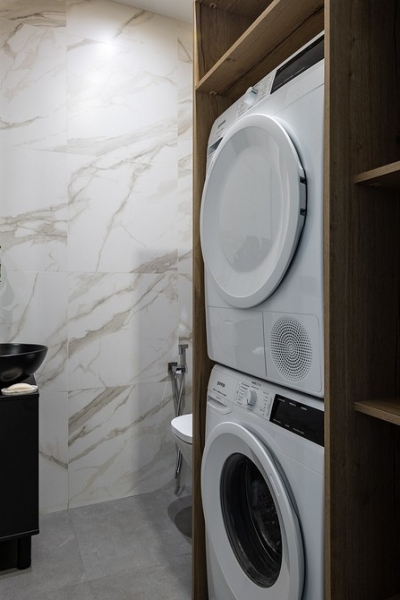 Нейтральная база и эффектный декор: как дизайнер оформила квартиру для семьи в Москве