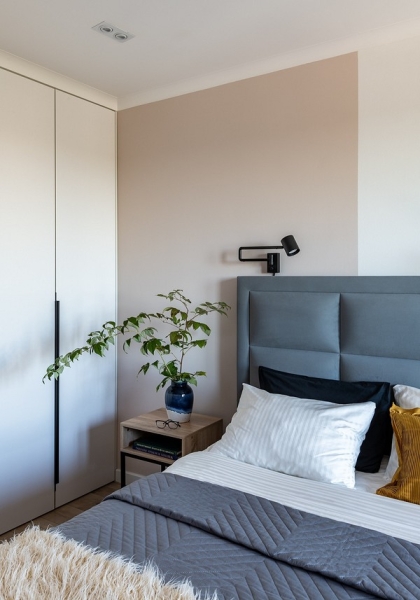 Нейтральная база и эффектный декор: как дизайнер оформила квартиру для семьи в Москве