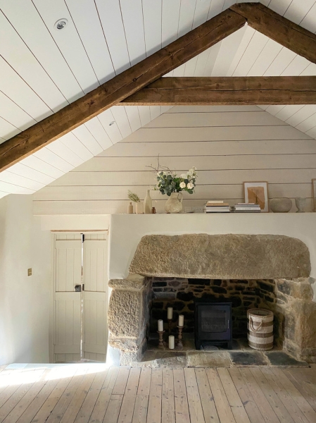 Семья отремонтировала дом, которому 500 лет, — вот что у них получилось