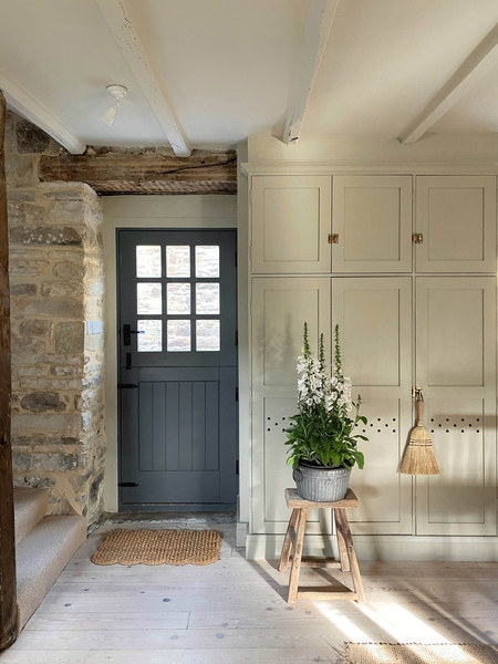 Семья отремонтировала дом, которому 500 лет, — вот что у них получилось