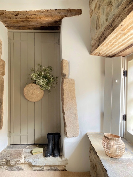 Семья отремонтировала дом, которому 500 лет, — вот что у них получилось