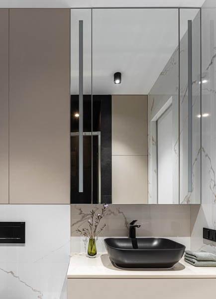 Уютно и функционально: двухкомнатная квартира 62 кв. м для девушки