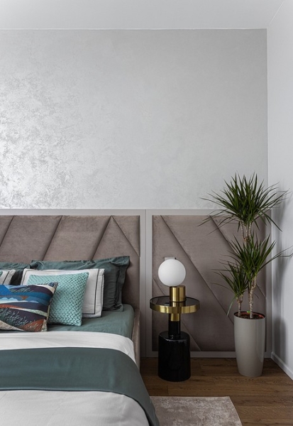 Уютно и функционально: двухкомнатная квартира 62 кв. м для девушки