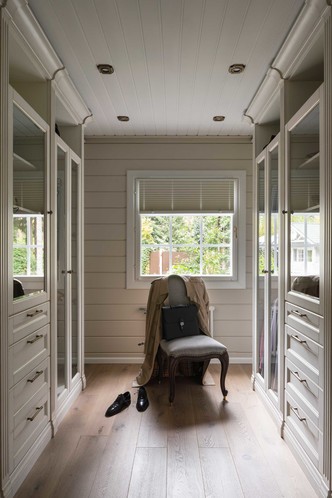 Усадьба в классическом стиле 380 м² в курортном районе Петербурга