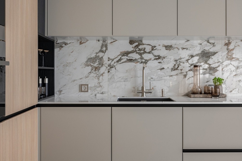 В стиле модерн: как дизайнер оформила студию 56 кв. м, которая выглядит просторно