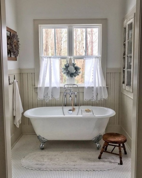 6 неожиданных идей для новогоднего декора ванной комнаты