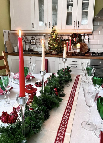 7 невероятных идей для украшения дачи к Новому году