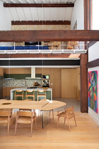 Дом под Рио-де-Жанейро с бассейном и необычной сауной