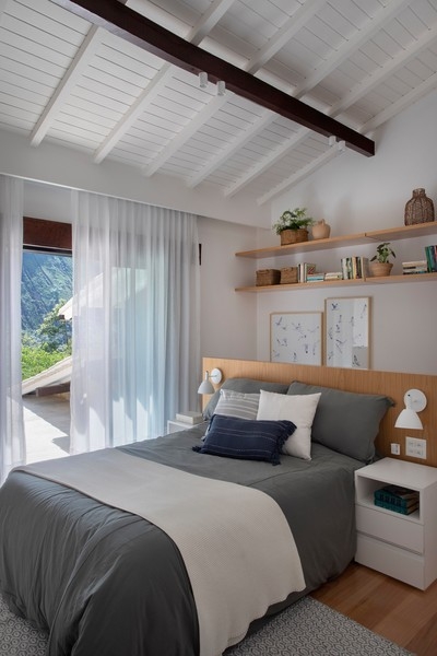 Дом под Рио-де-Жанейро с бассейном и необычной сауной