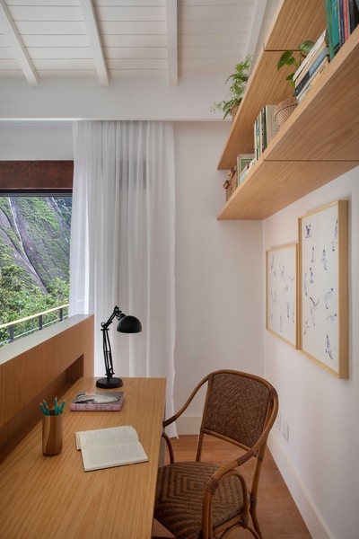 Дом под Рио-де-Жанейро с бассейном и необычной сауной