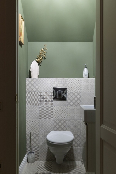 Двухэтажный дуплекс 75 кв. м с необычным интерьером для яркой хозяйки