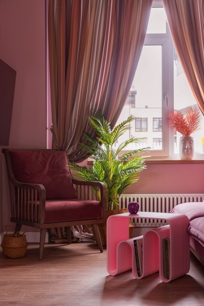 Двухэтажный дуплекс 75 кв. м с необычным интерьером для яркой хозяйки