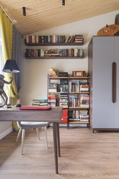 Двухэтажный дуплекс 75 кв. м с необычным интерьером для яркой хозяйки