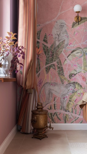 Двухэтажный дуплекс 75 кв. м с необычным интерьером для яркой хозяйки