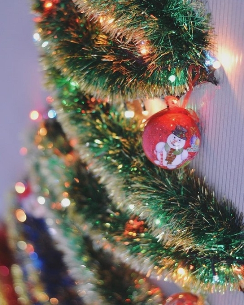 Елка из мишуры своими руками: идеи оформления и 5 пошаговых инструкций (36 фото)