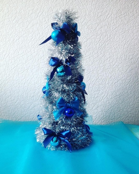 Елка из мишуры своими руками: идеи оформления и 5 пошаговых инструкций (36 фото)