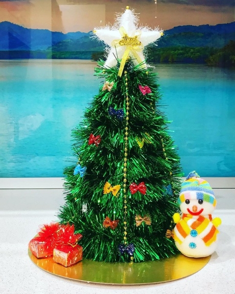 Елка из мишуры своими руками: идеи оформления и 5 пошаговых инструкций (36 фото)