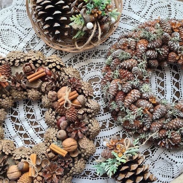 Как сделать новогодние композиции своими руками: идеи с видеоинструкциями и 62 фото