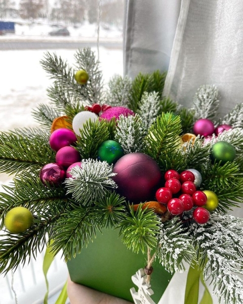 Как сделать новогодние композиции своими руками: идеи с видеоинструкциями и 62 фото