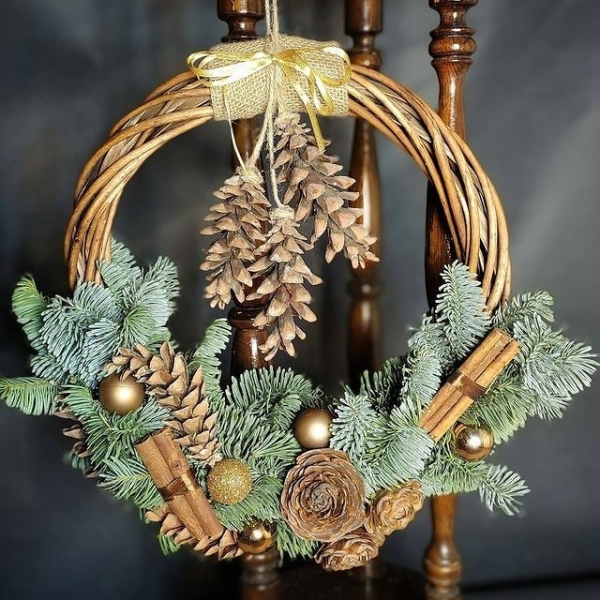 Как сделать новогодние композиции своими руками: идеи с видеоинструкциями и 62 фото