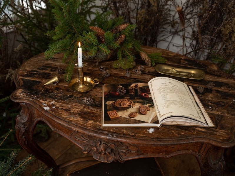 Как в сказке: волшебный новогодний декор небольшого деревенского дома 1967 года постройки