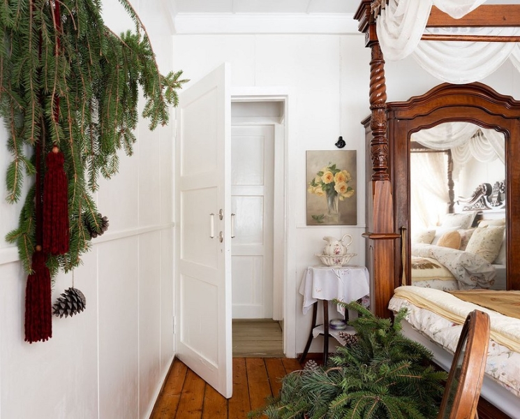 Как в сказке: волшебный новогодний декор небольшого деревенского дома 1967 года постройки