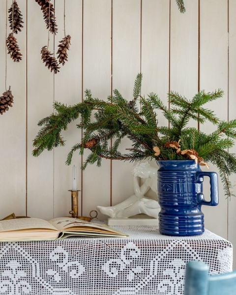 Как в сказке: волшебный новогодний декор небольшого деревенского дома 1967 года постройки