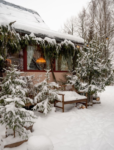 Как в сказке: волшебный новогодний декор небольшого деревенского дома 1967 года постройки