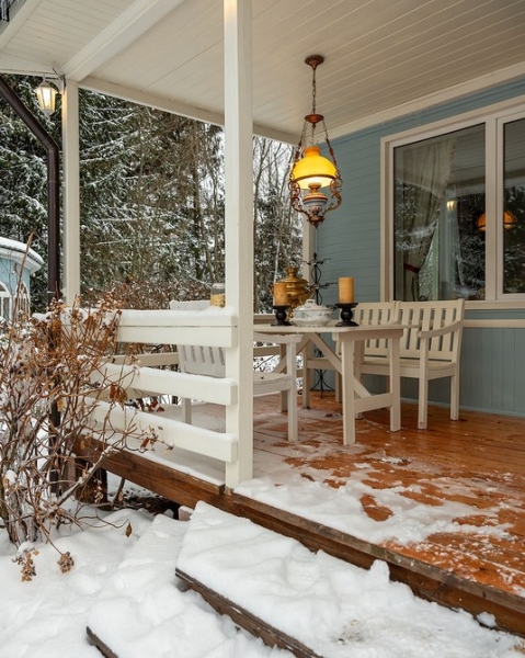 Как в сказке: волшебный новогодний декор небольшого деревенского дома 1967 года постройки