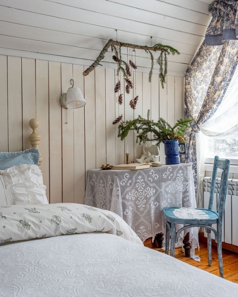 Как в сказке: волшебный новогодний декор небольшого деревенского дома 1967 года постройки