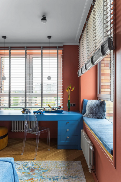 Рабочая зона у окна: советы по обустройству и идеи для разных комнат (92 фото)