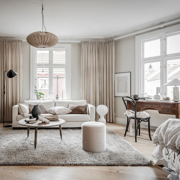 Рабочая зона у окна: советы по обустройству и идеи для разных комнат (92 фото)