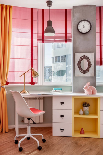 Рабочая зона у окна: советы по обустройству и идеи для разных комнат (92 фото)