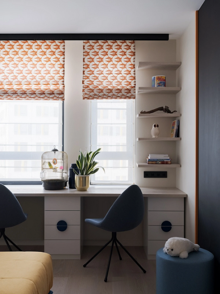 Рабочая зона у окна: советы по обустройству и идеи для разных комнат (92 фото)