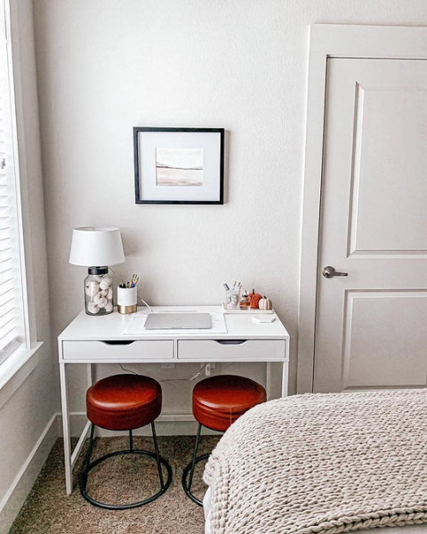 Рабочая зона у окна: советы по обустройству и идеи для разных комнат (92 фото)