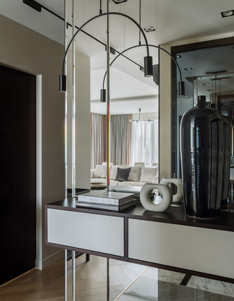 Сила контраста: строгая мужская квартира 112 м&sup2;