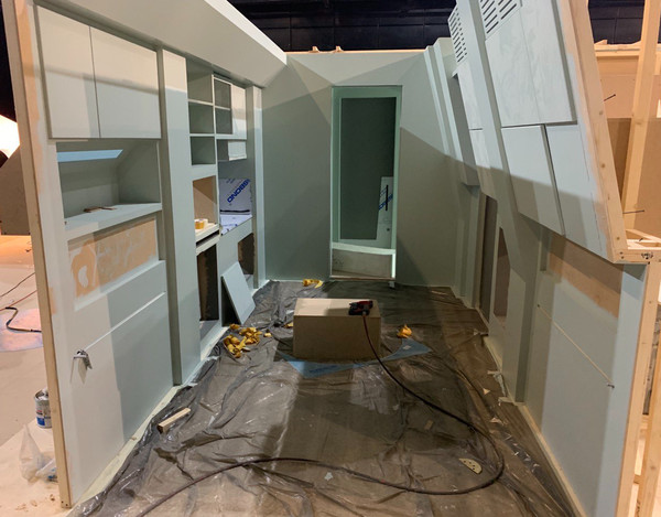 Жизнь на 12 м²: что такое капсульные квартиры, как в них живут и какое отношение к этому имеет Фандорин