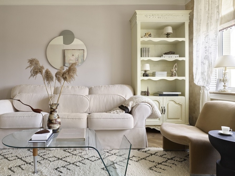 Белый диван в интерьере: какой выбрать, куда поставить, с чем сочетать (90 фото)