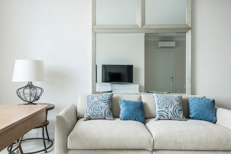 Белый диван в интерьере: какой выбрать, куда поставить, с чем сочетать (90 фото)