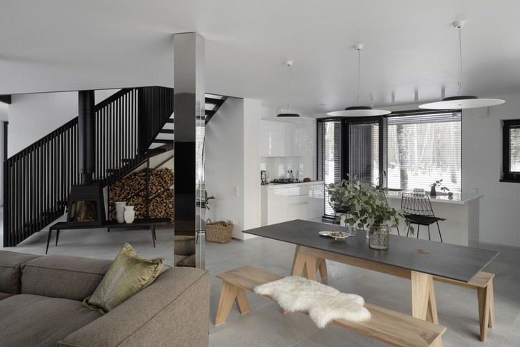 Интерьер с обложки: деревянный дом на берегу Финского залива