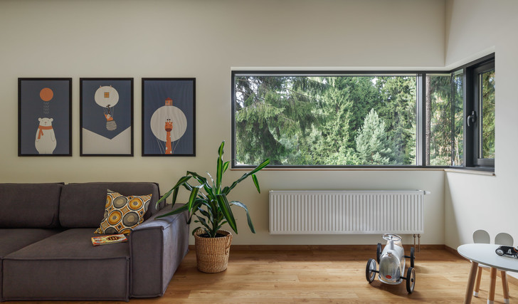 Минималистичный дом в сосновом бору