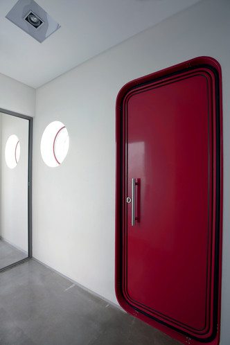 Необычный дом на берегу Черного моря