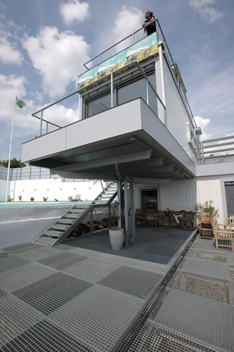 Необычный дом на берегу Черного моря